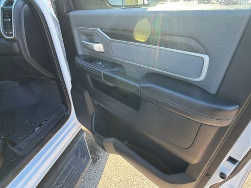 Used 2022 RAM 2500 Big Horn w/ Level C Equiment Group image 17