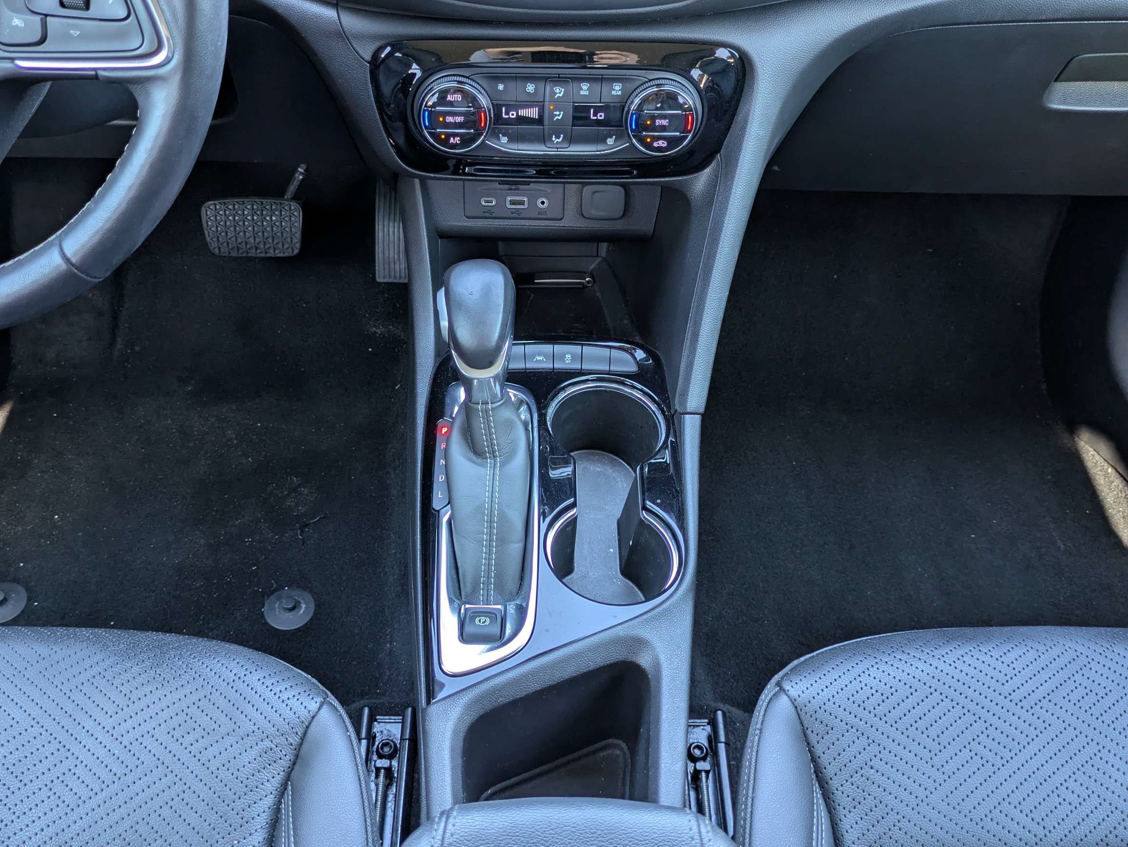 Used 2023 Buick Encore GX Essence w/ Advanced Technology Package FWD image 19