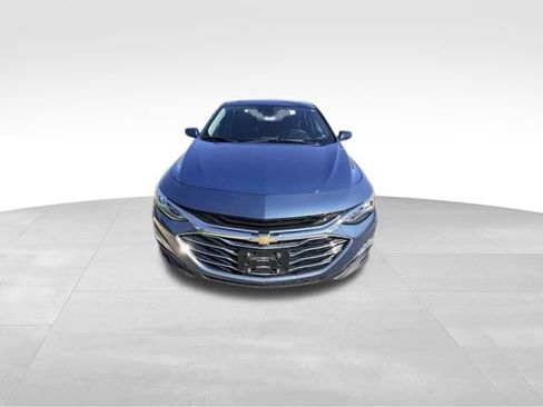Used 2025 Chevrolet Malibu LT FWD image 2