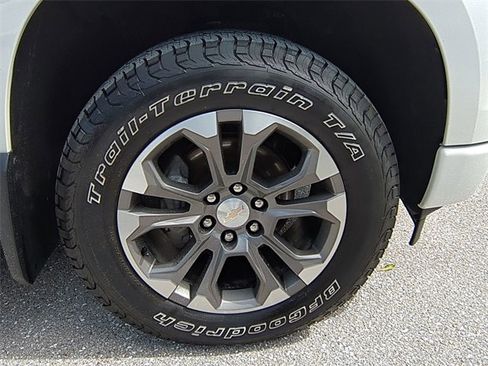 Used 2023 Chevrolet Silverado 1500 High Country w/ Z71 Off-Road Package image 11