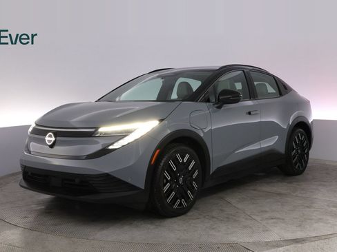 Used 2026 Nissan Leaf Platinum+ FWD image 2
