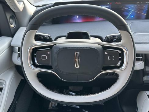 New 2026 Lincoln Navigator L Reserve image 28