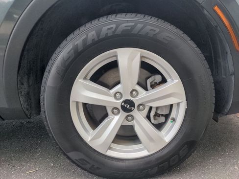 Used 2022 Kia Sorento LX AWD/4WD image 47