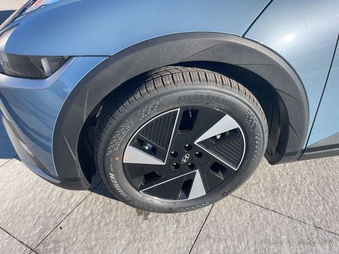 New 2026 Hyundai Ioniq 5 SE image 9