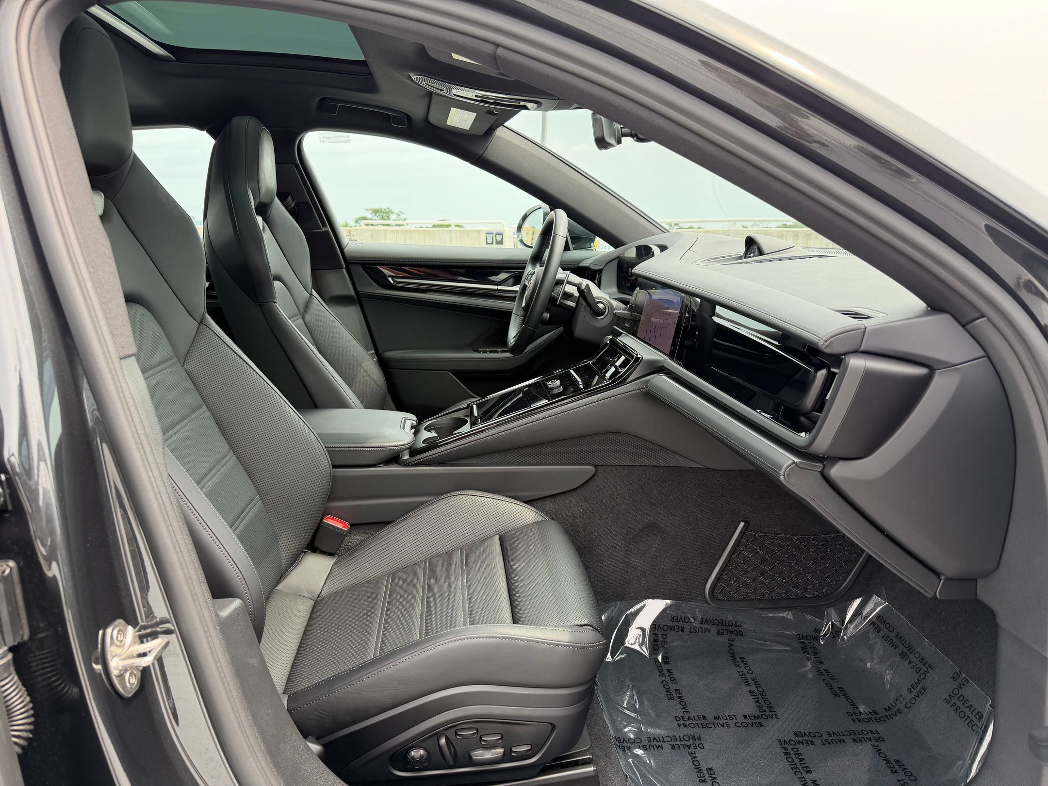 Certified 2024 Porsche Panamera image 23