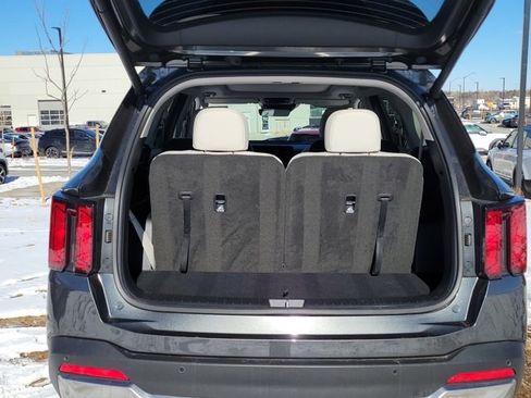 Used 2025 Kia Sorento EX image 15