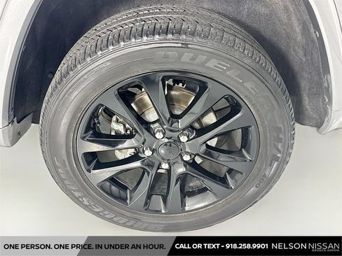 Used 2021 Jeep Grand Cherokee Laredo X AWD/4WD image 31