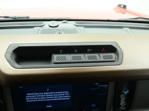 Used 2022 Ford Bronco Outer Banks image 18