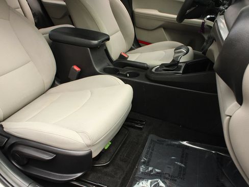 Used 2021 Kia Forte LXS FWD image 28