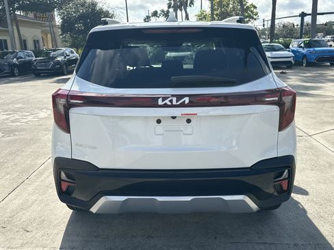 New 2026 Kia Seltos S image 7