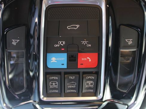 Used 2021 Jeep Grand Cherokee L Summit w/ Advanced Protech Group IV AWD/4WD image 24
