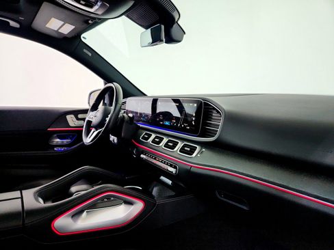 Used 2023 Mercedes-Benz GLE 350 4MATIC w/ Premium Package image 18