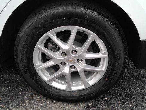 Certified 2023 Chevrolet Equinox LS w/ LPO, Floor Liner Package FWD image 29