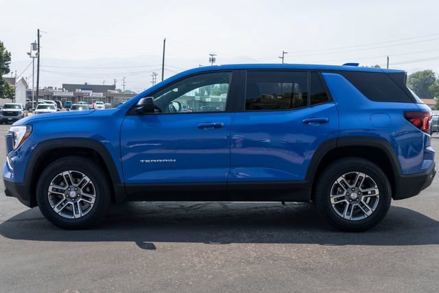 Certified 2026 GMC Terrain Elevation AWD/4WD image 3