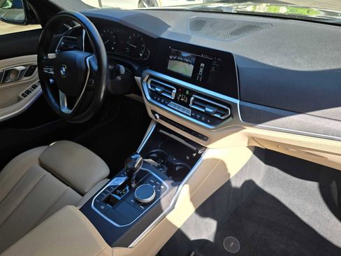 Used 2021 BMW 330i Sedan w/ Convenience Package RWD image 11