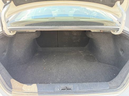 Used 2025 Nissan Sentra SV FWD image 31