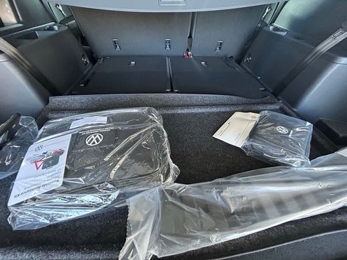 New 2026 Volkswagen Atlas SE image 41