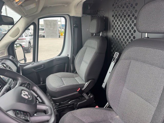 Used 2025 RAM ProMaster 2500 w/ U-Haul Equipment Group FWD image 18