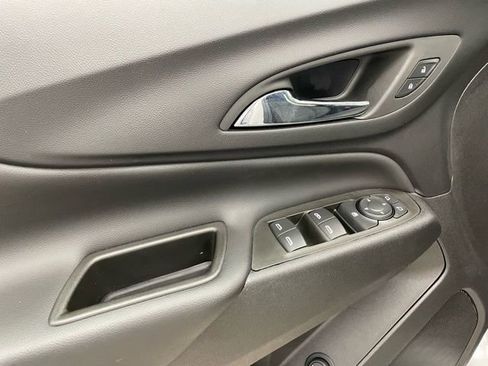 Certified 2024 Chevrolet Equinox LT image 11