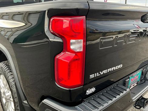 Used 2020 Chevrolet Silverado 3500 High Country w/ Z71 Off-Road Package image 31