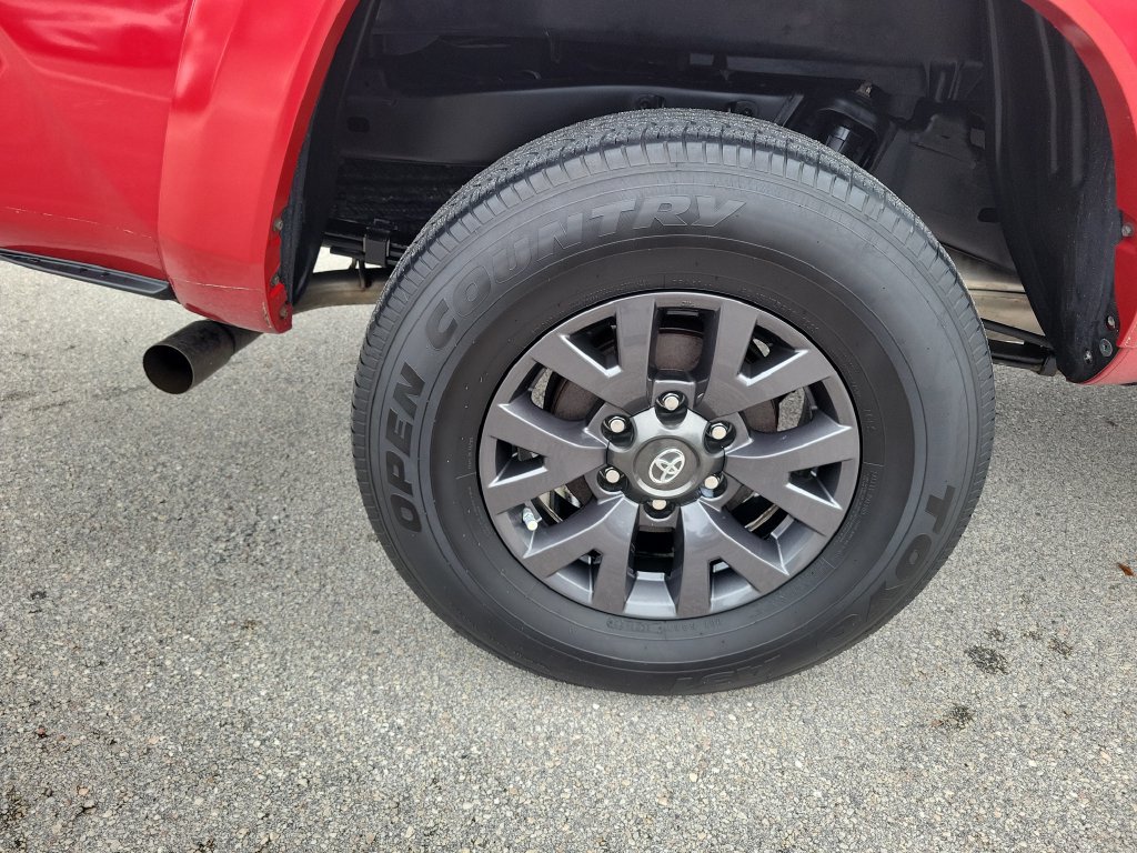 Certified 2020 Toyota Tacoma SR5 RWD image 30