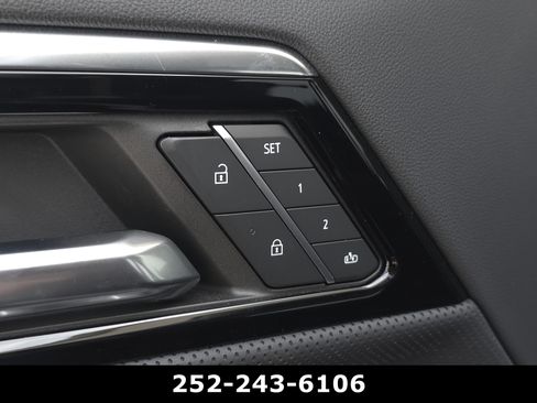 Used 2024 GMC Sierra EV Denali image 12