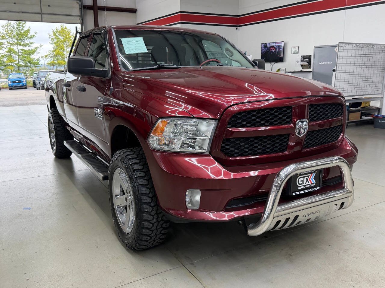 Used 2018 RAM 1500 Express w/ Express Value Package AWD/4WD image 1