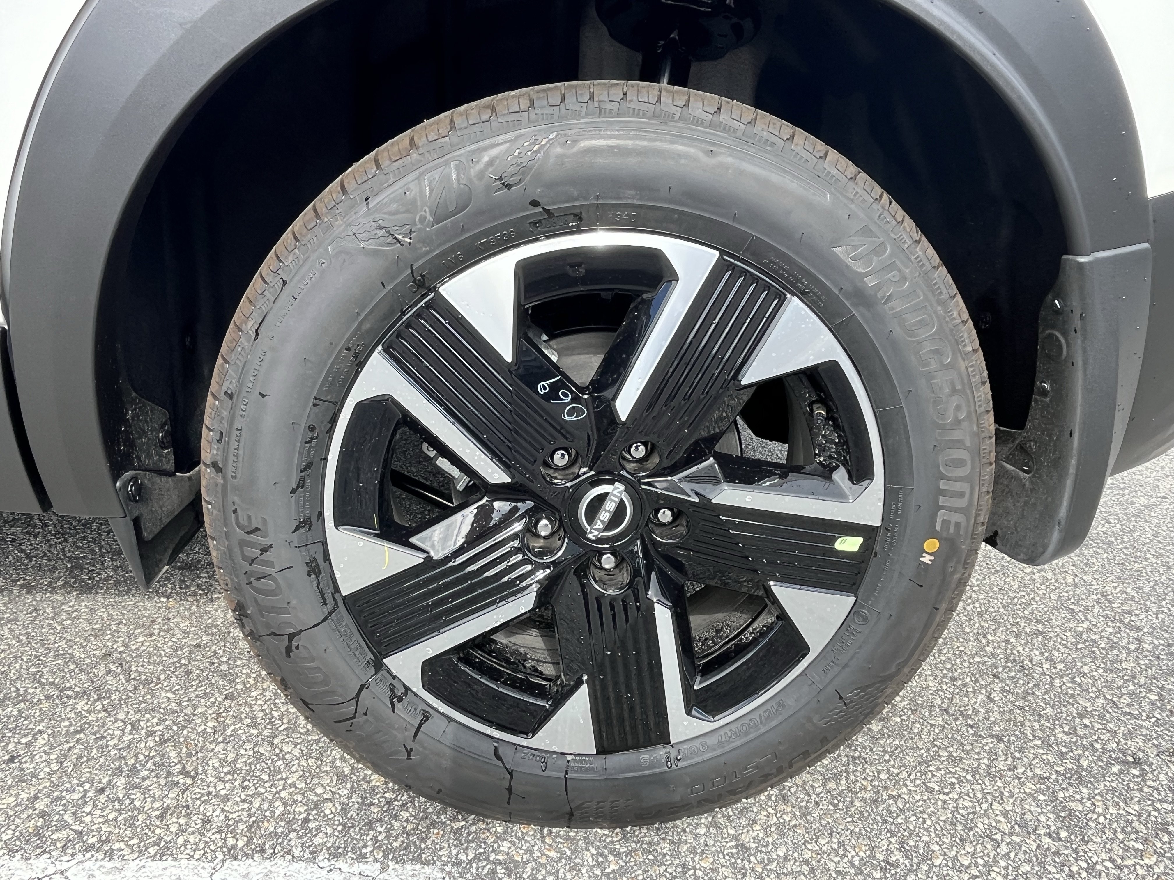 New 2026 Nissan Kicks SV w/ SV Premium Package AWD/4WD image 13