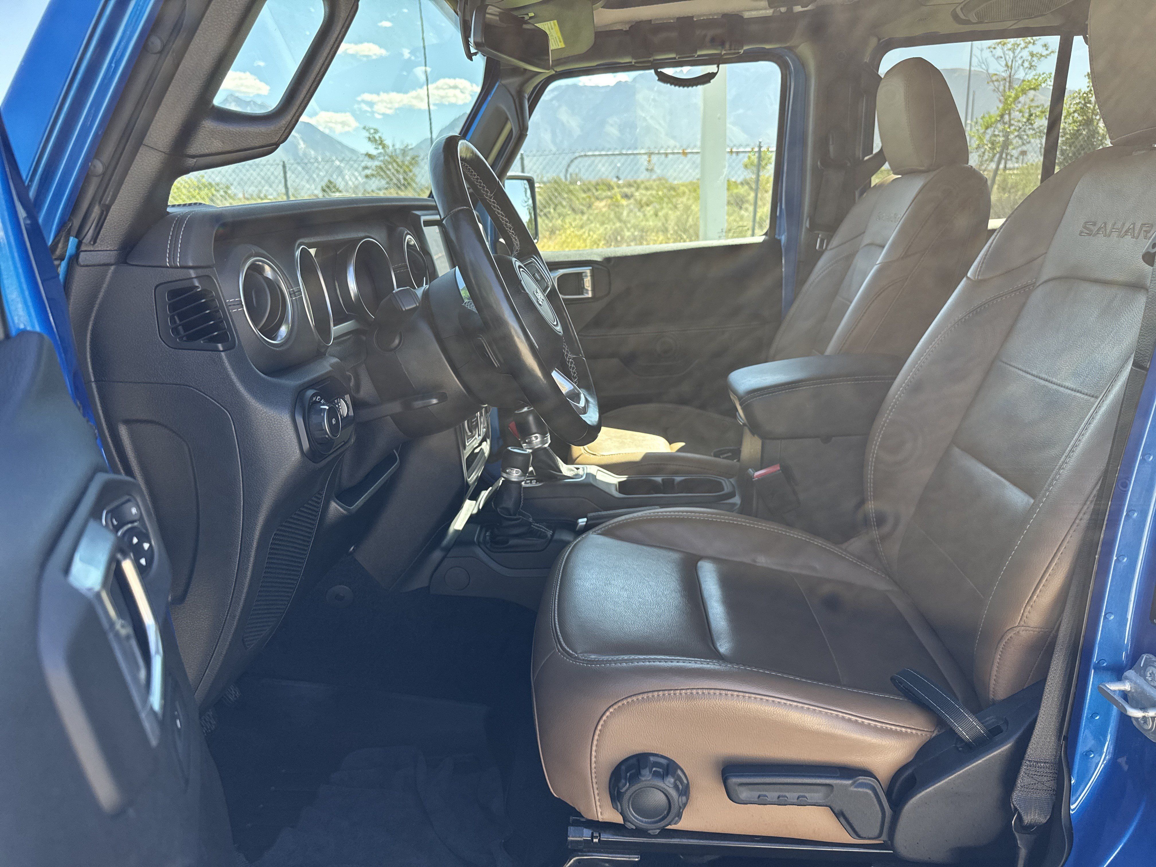 Used 2021 Jeep Wrangler Unlimited Sahara AWD/4WD image 14