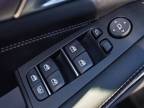 New 2026 BMW X7 M60i image 23