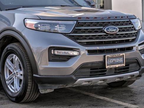 Used 2021 Ford Explorer XLT w/ Equipment Group 202A image 11