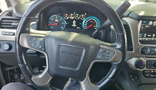 Used 2017 GMC Yukon Denali AWD/4WD image 9