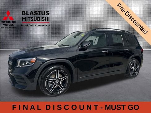 Used 2021 Mercedes-Benz GLB 250 4MATIC w/ AMG Line image 4