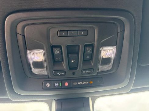 Used 2021 GMC Sierra 1500 AT4 w/ AT4 Premium Package AWD/4WD image 25