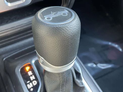 Used 2020 Jeep Wrangler Sport image 21