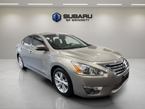 Used 2014 Nissan Altima 2.5 SL w/ Technology Package FWD image 7