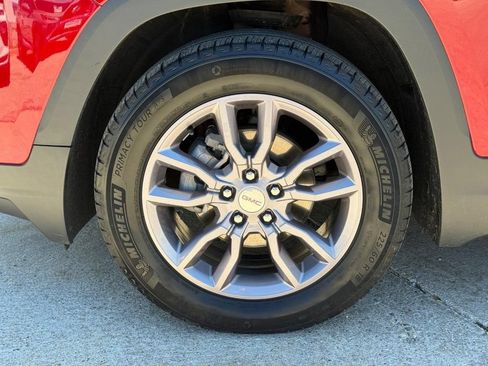 Used 2023 GMC Terrain SLT AWD/4WD image 9