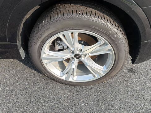 Certified 2023 Audi Q8 Premium Plus AWD/4WD image 39