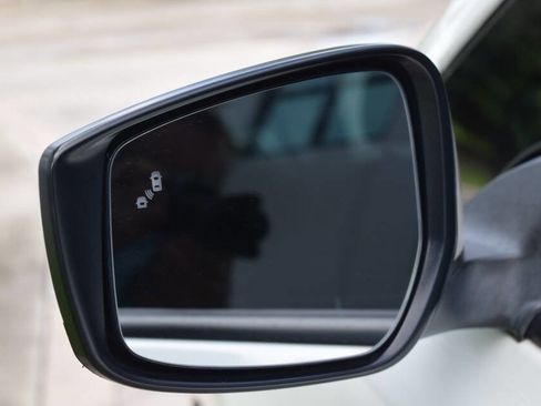 Used 2022 Nissan Leaf SV image 35