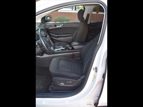 Used 2018 Ford Edge SEL FWD image 15