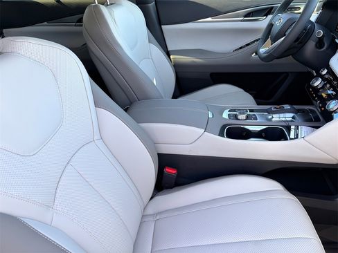 New 2026 INFINITI QX60 Luxe image 27