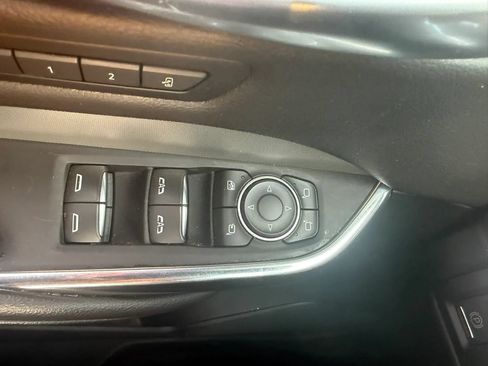 Used 2023 Cadillac XT4 Premium Luxury w/ Cold Weather Package AWD/4WD image 20