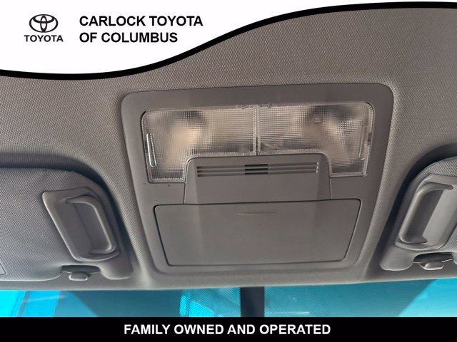 Used 2017 Toyota Camry SE FWD image 29