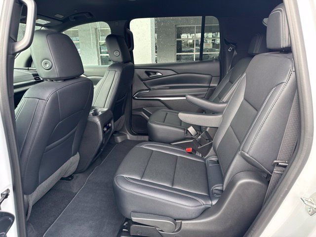 Certified 2026 Chevrolet Traverse LT w/ Driver Confidence Package AWD/4WD image 4