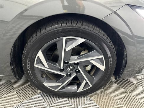 Used 2024 Hyundai Elantra Limited FWD image 13