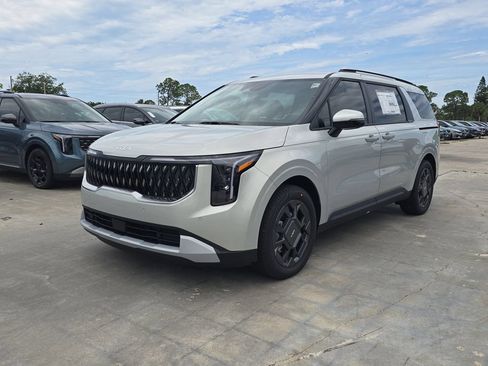 New 2026 Kia Carnival EX FWD image 4