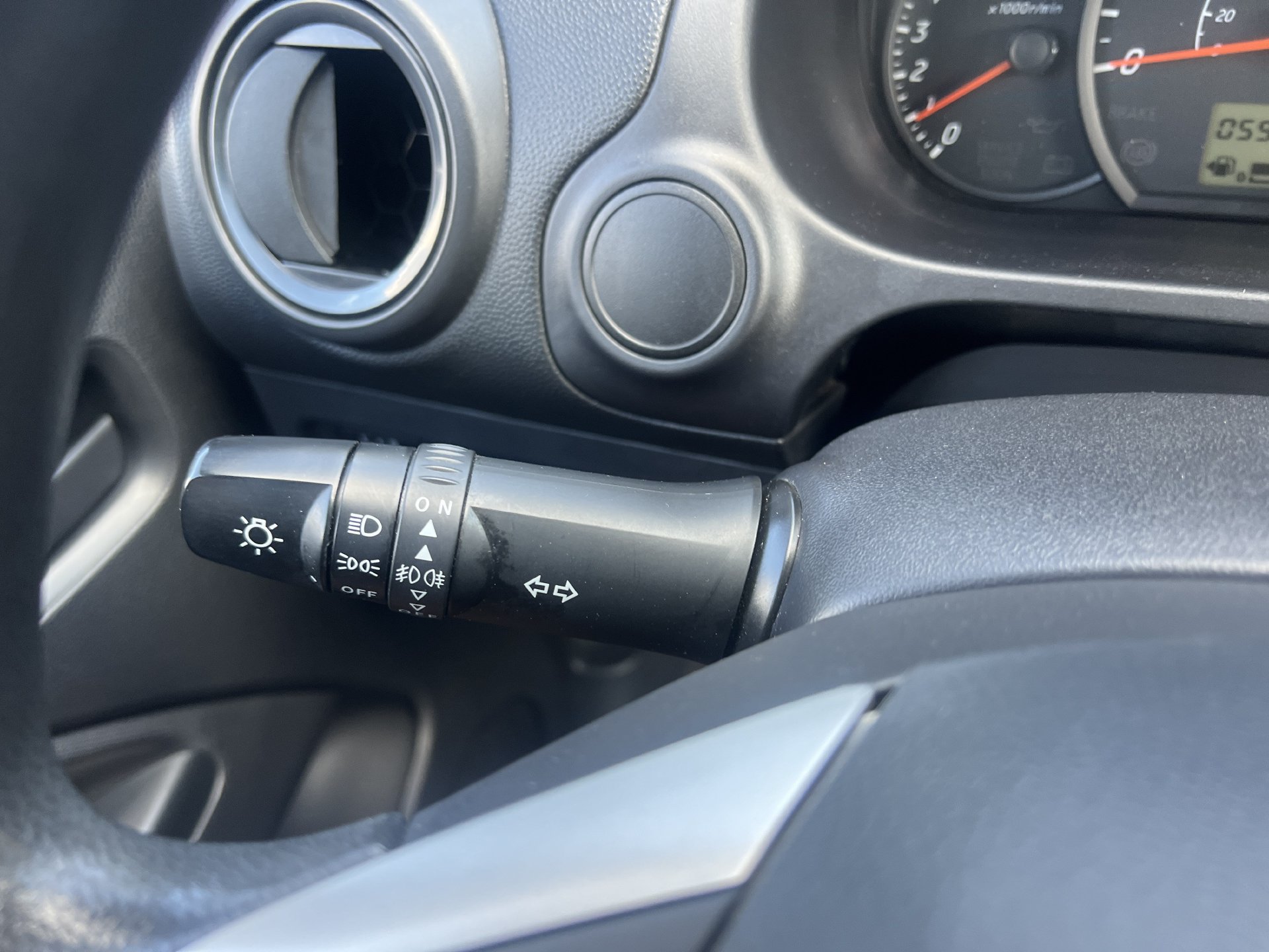 Used 2024 Mitsubishi Mirage ES FWD image 9