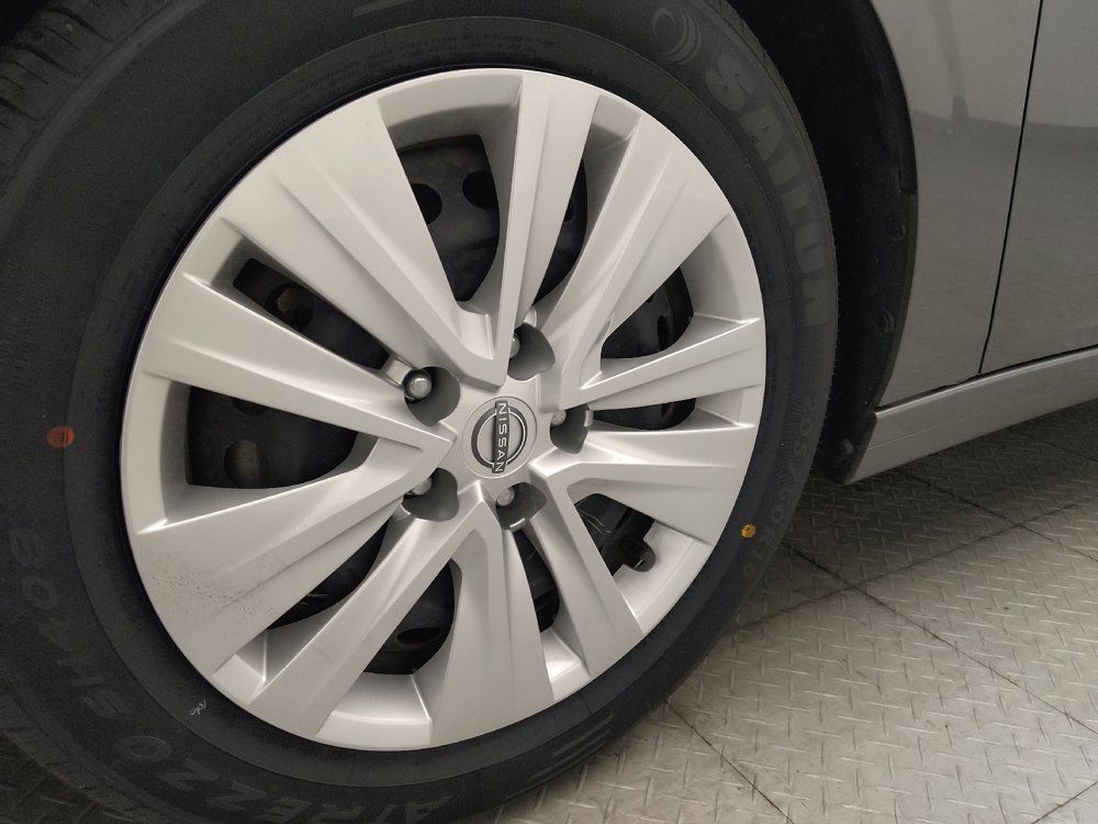 Used 2024 Nissan Sentra S FWD image 31