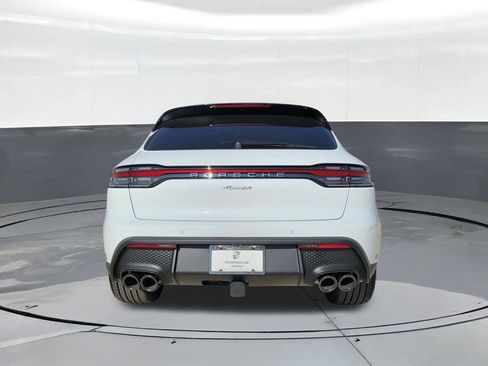 Used 2025 Porsche Macan AWD/4WD image 10