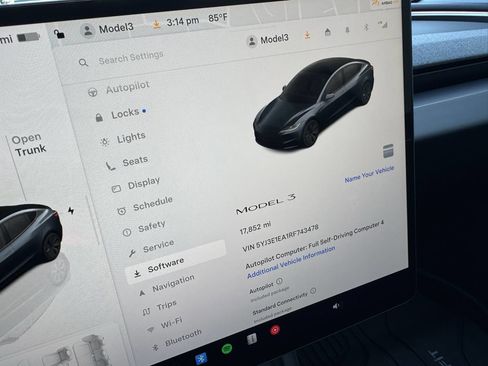 Used 2024 Tesla Model 3 image 30